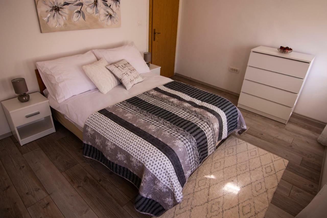 Ferienwohnung Lipa Split Exterior foto