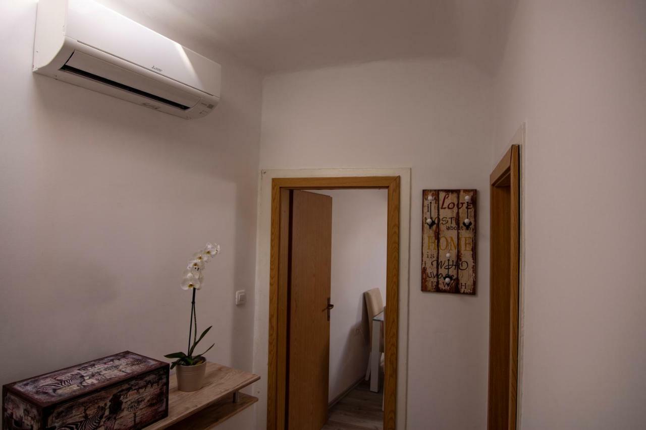 Ferienwohnung Lipa Split Exterior foto